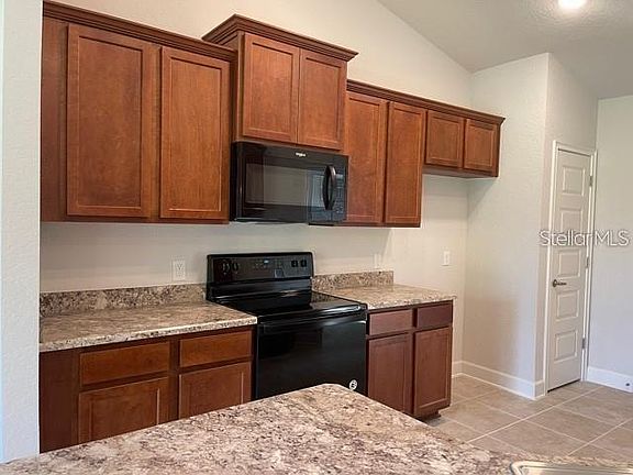 3rd image of 181 Heritage Park Ln