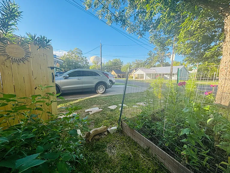 Just 1 block from TXST campus. You can see it from your doorstep!