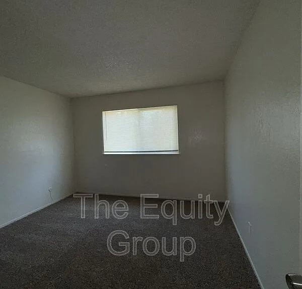 1432 W Elowin Ave — Photo 11
