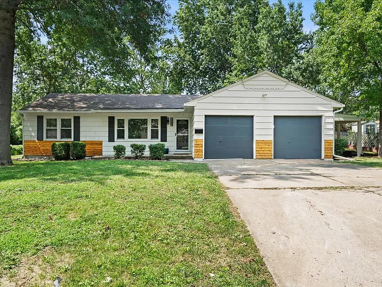 8004 Tennessee Ave — Photo 1