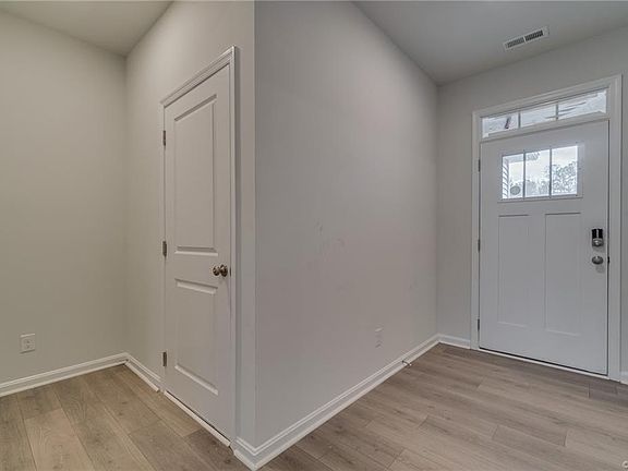 3rd image of 6437 Faulkner Dr