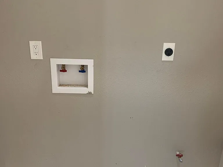 9507 Puritan Way — Photo 4