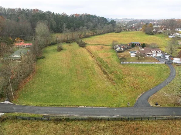 705 Corinth Rd, Corbin, KY 40701