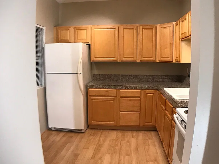 925 Highland Ave #2 — Photo 1
