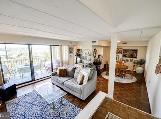 100 Roberts Ln APT 301, Alexandria, VA 22314