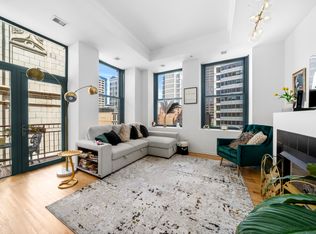 208 W Washington St APT 2104, Chicago, IL 60606