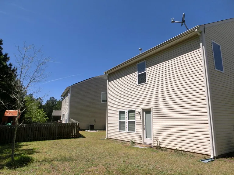 15713 Lakepoint Forest Dr — Photo 6