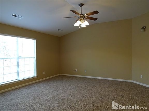 3rd image of 510 Galendale Ct