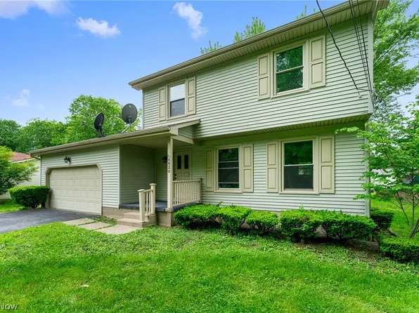 6820 Lockwood Blvd, Youngstown, OH 44512