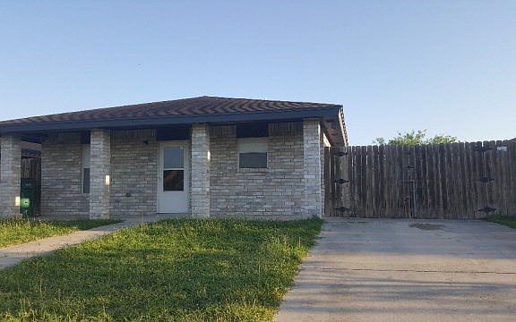 2nd image of 412 Habitat Cir