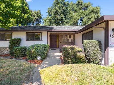708 Riverlake Way, Sacramento, CA, 95831