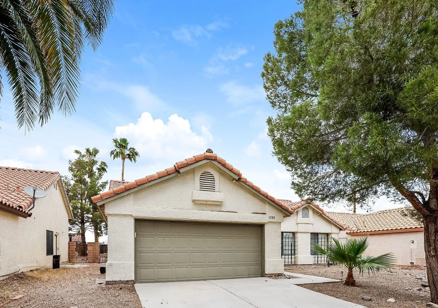 One Story 3 Bed / 2 Bath Single Family Home with Fenced Yard in Las Vegas — Photo 2