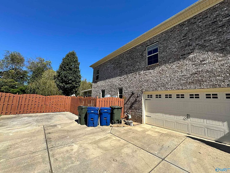 155 Sougahatchee Dr — Photo 3