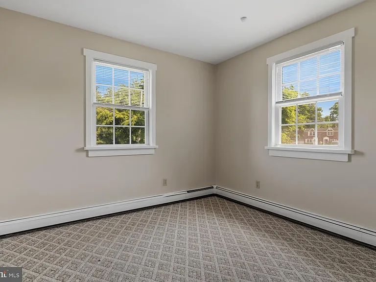 429 Edgemont Ave #3 — Photo 6