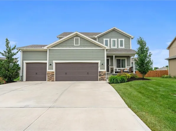 100 SW Ayden Ln, Blue Springs, MO 64064