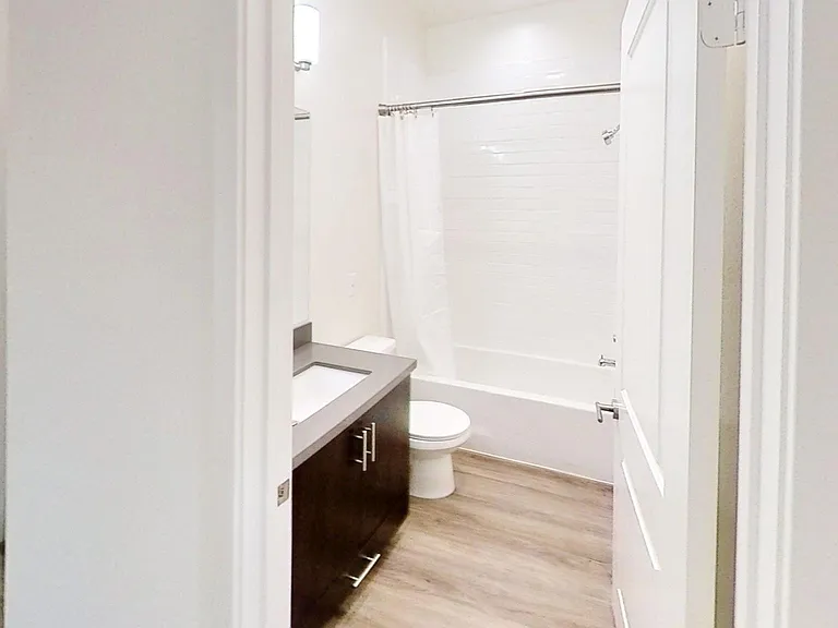 357 Wagner Ln — Photo 2