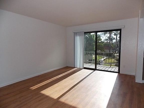 4th image of 10855 Camino Ruiz