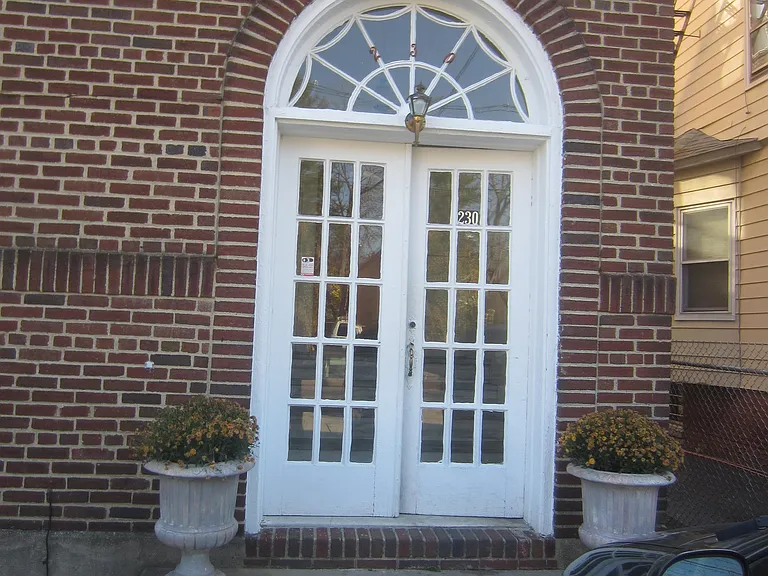 230 Watchung Ave — Photo 1