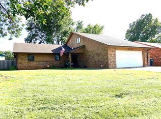 3139 Highland Dr, Enid, OK 73701