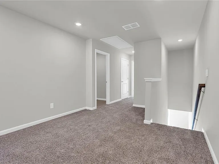 1645 Villageside Ct — Photo 15