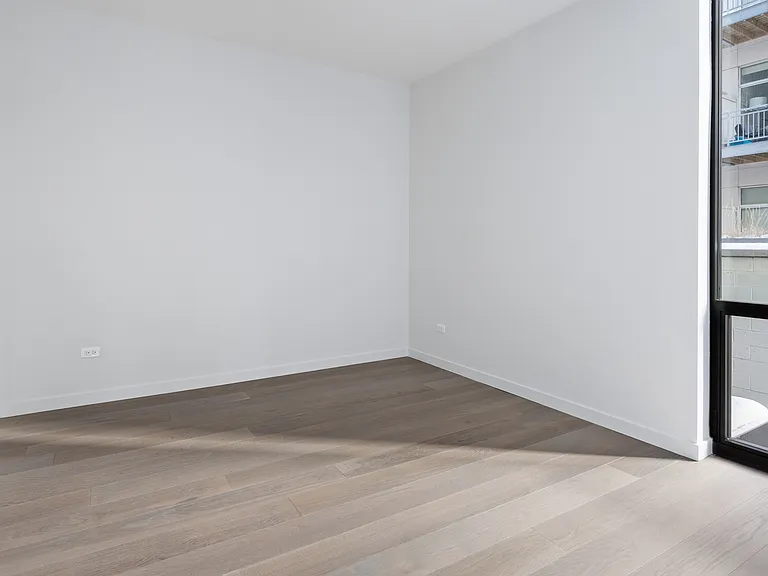 15 N Elizabeth St #201 — Photo 12
