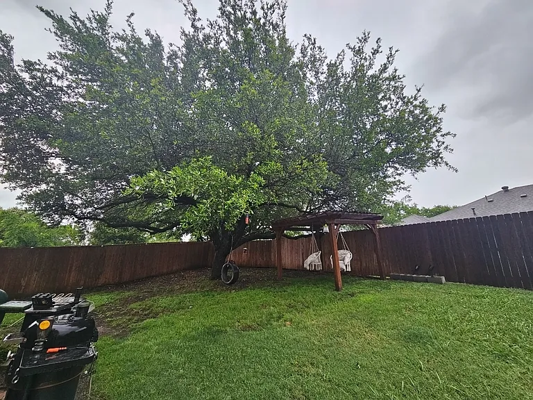 1929 Lakeview Cir — Photo 20