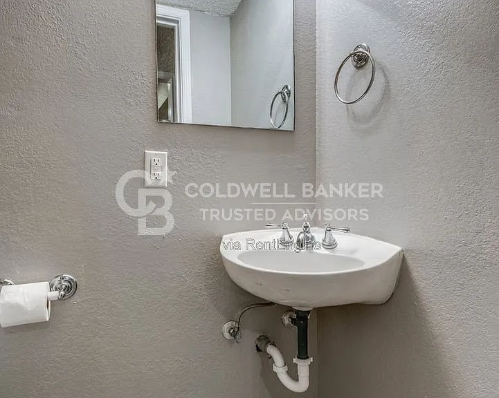 5332 Kenosha Ave — Photo 15