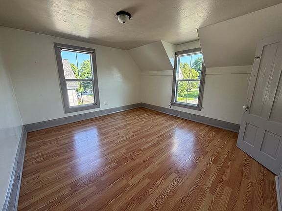 5th image of 49 Granite St #B