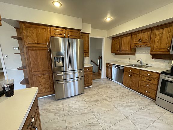 4th image of 2652 Falmouth Ct