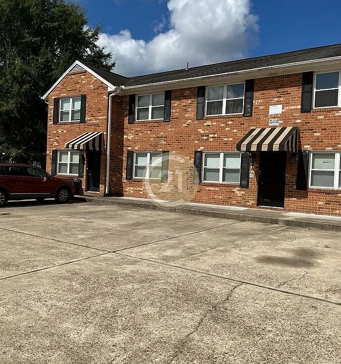 2905 Llewellyn Ave #2