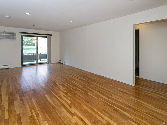 3rd image of 14 Brevoort Dr APT 1A