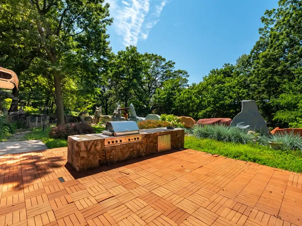 6015 Independence Avenue image 70 of 85