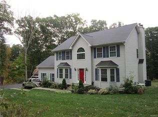 35 Dakota Ct, Bloomingburg, NY 12721