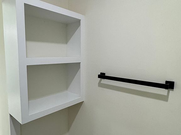 2nd image of 444 Bridge St APT B