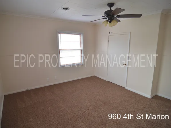 960 4th St, Marion, IA 52302
