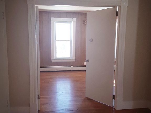 2nd image of 415 Chelmsford St #415