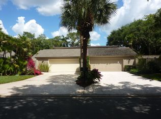 348 Edgemere Way N, Naples, FL 34105