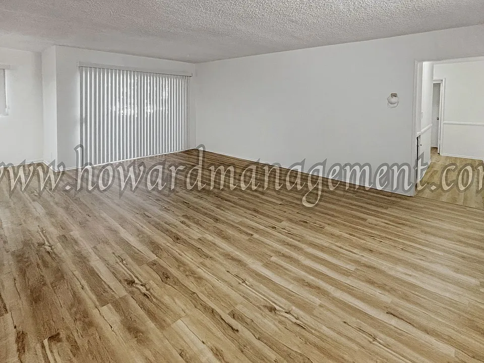 1302 Euclid