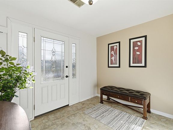 3rd image of 979 Cork Dr