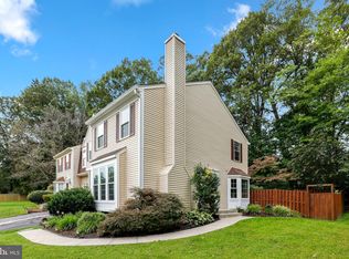 7926 Gambrill Ct, Springfield, VA 22153