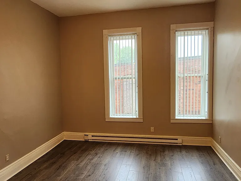 67 N Main St — Photo 8