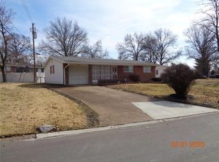 10354 Viscount Dr, Saint Louis, MO 63136