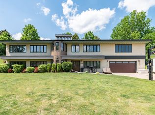 926 Columbine Ln, Bismarck, ND 58501