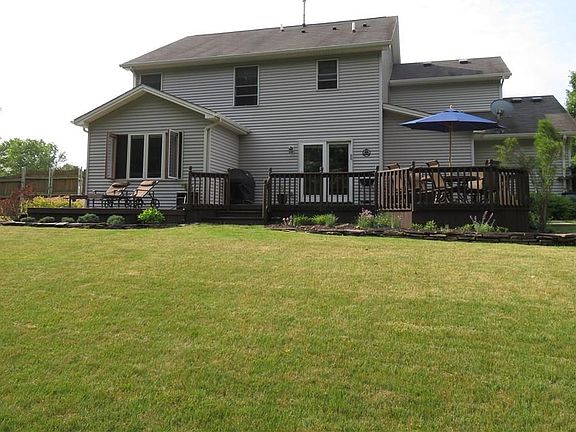 2nd image of 2345 Winterberry Dr