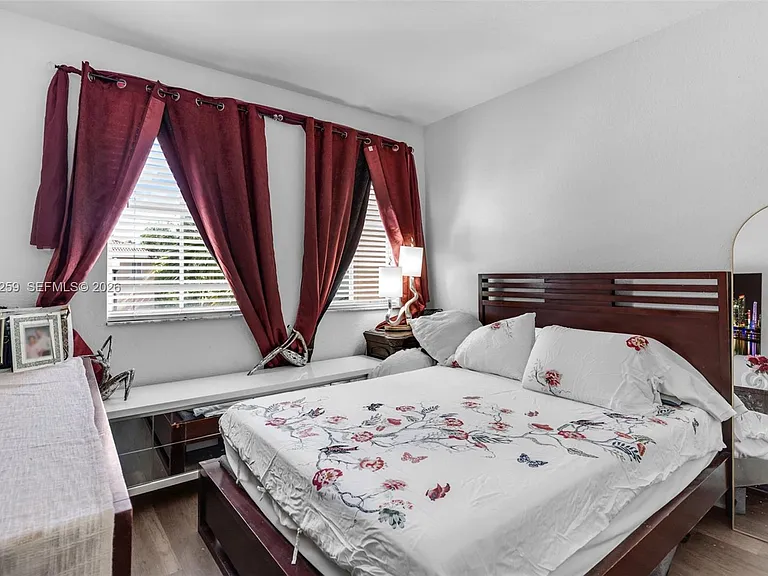 2583 SE 13th Ct — Photo 18
