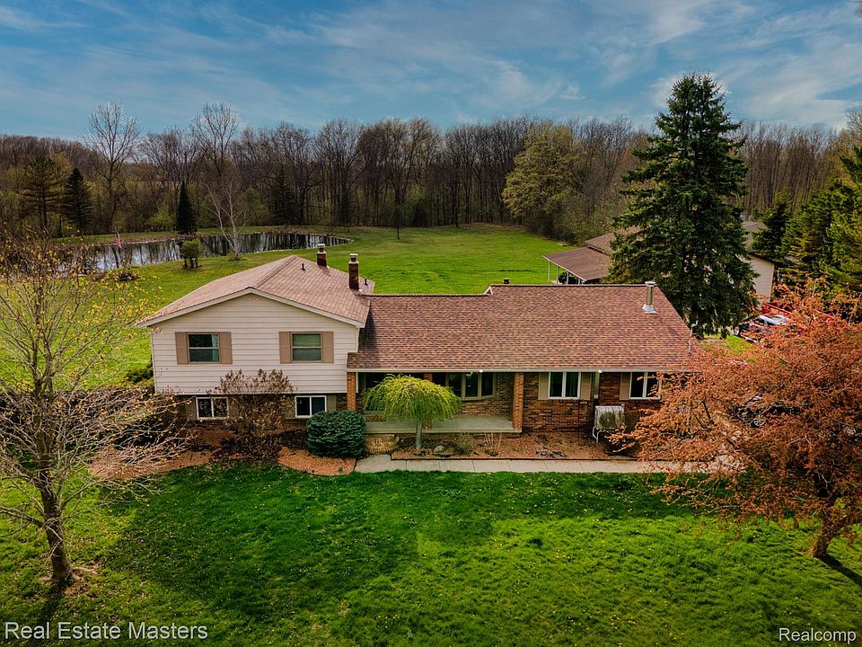 1st image of 8187 N Elms Rd