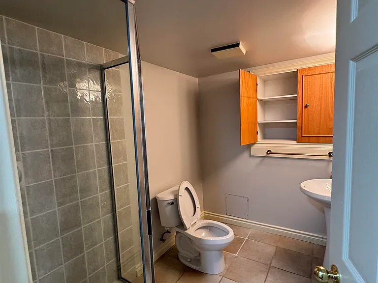 1758B Western Pkwy — Photo 6