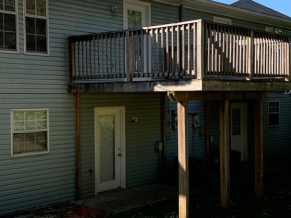 2nd image of 7 Harmony Landing Ct #B