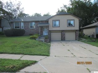 11517 Ruggles Cir, Omaha, NE 68164