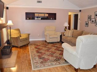 6085 Navajo Trl, Beaumont, TX 77708